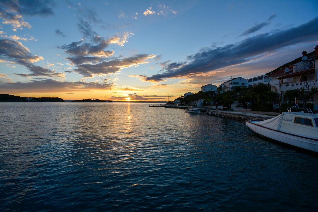 Apartmani Andela Kordic Supetarska Draga Extérieur photo