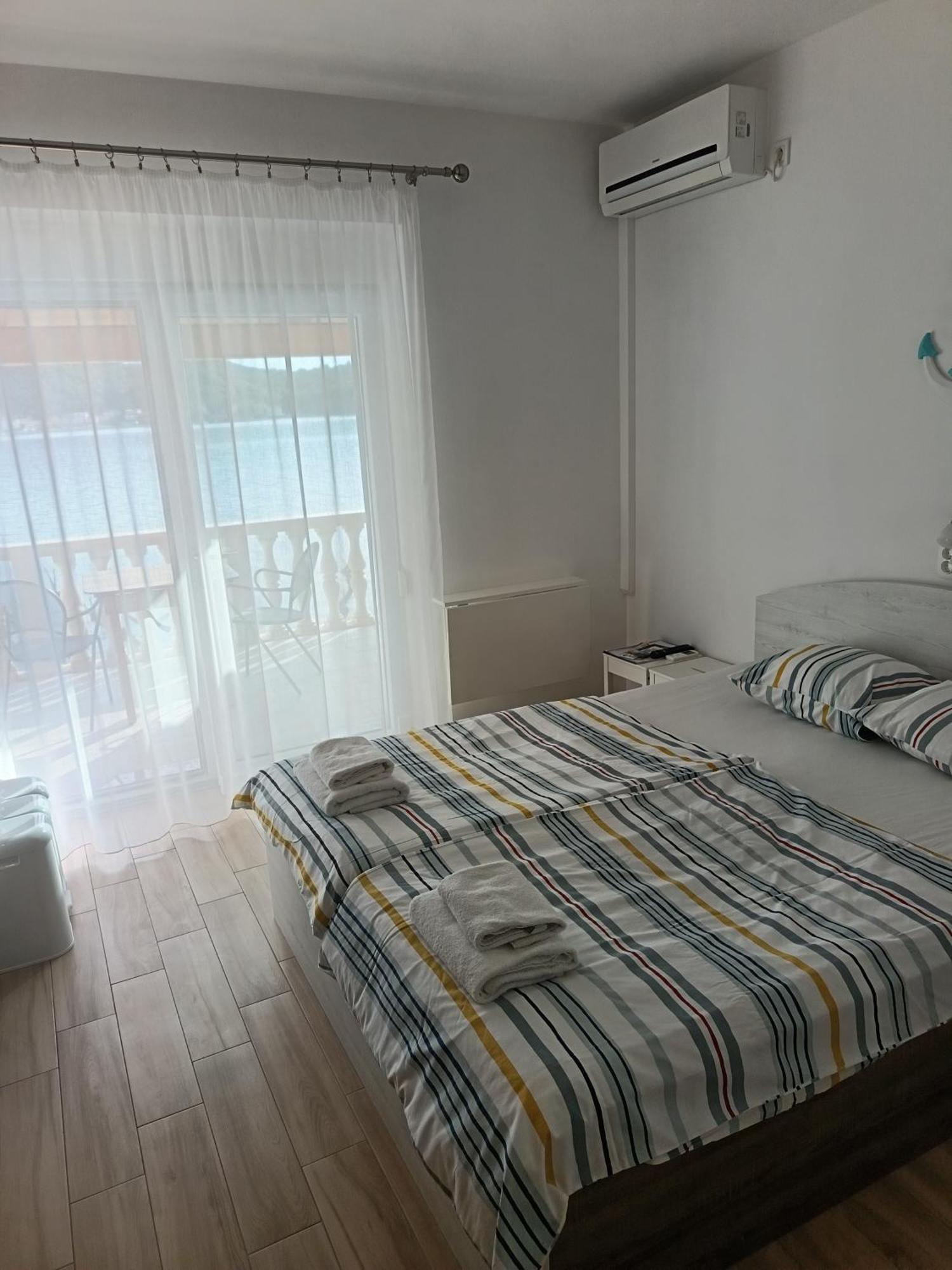 Apartmani Andela Kordic Supetarska Draga Extérieur photo